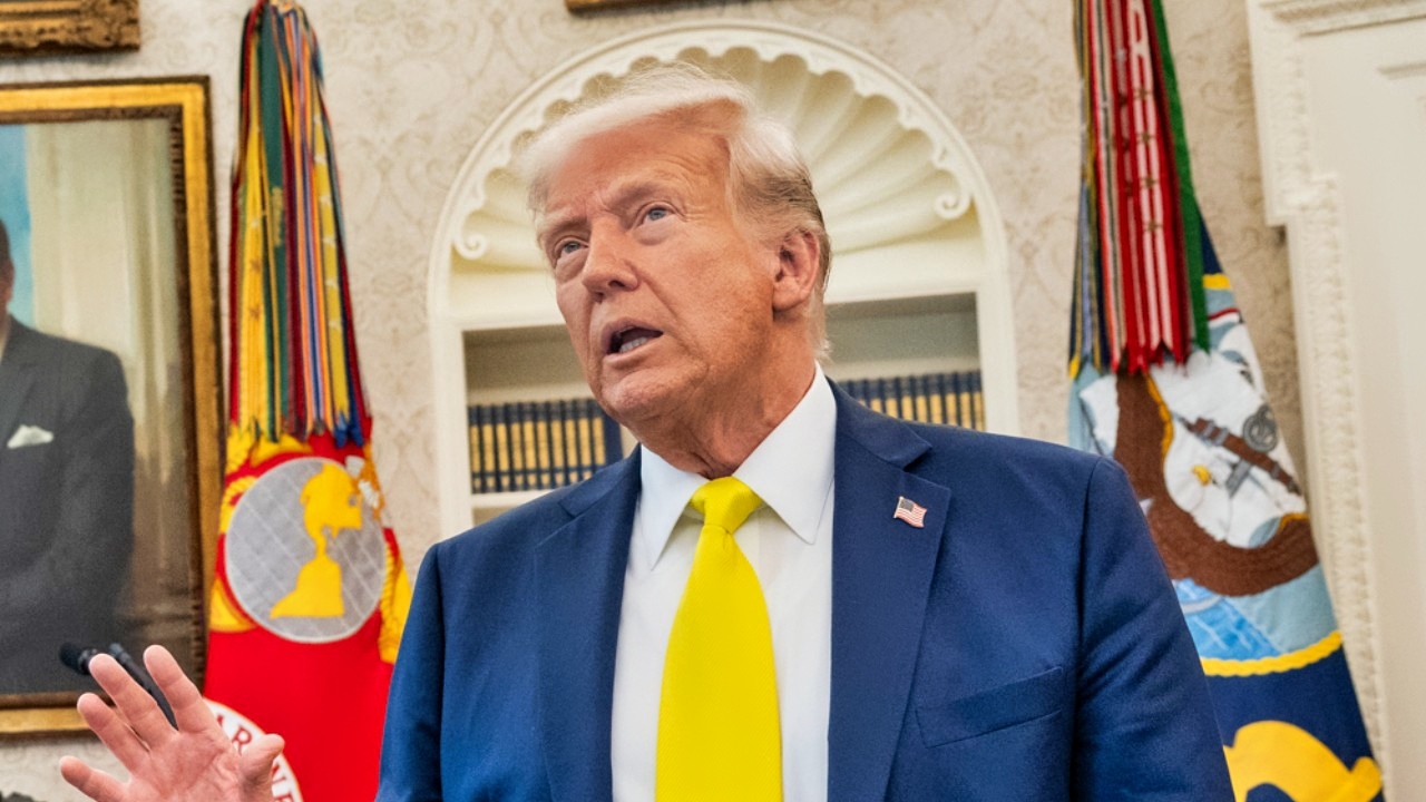 Donald Trump Back in the Oval Office