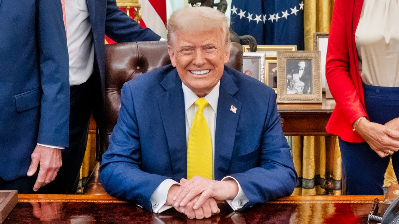 Donald Trump in the Oval Office