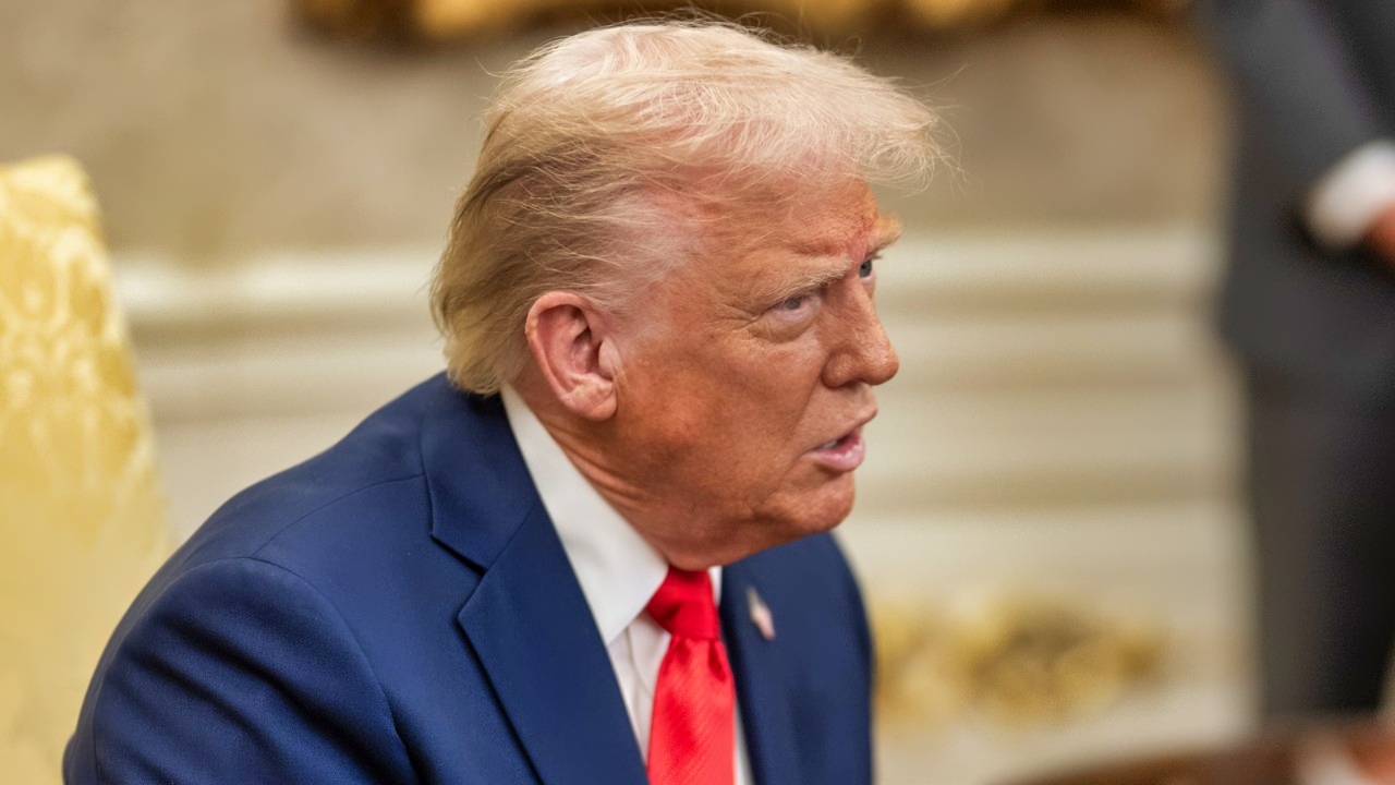 President Donald Trump hosts a bilateral meeting with President Nayib Bukele of El Salvador, Monday, April 14, 2025, in the Oval Office. (Official White House Photo by Daniel Torok)