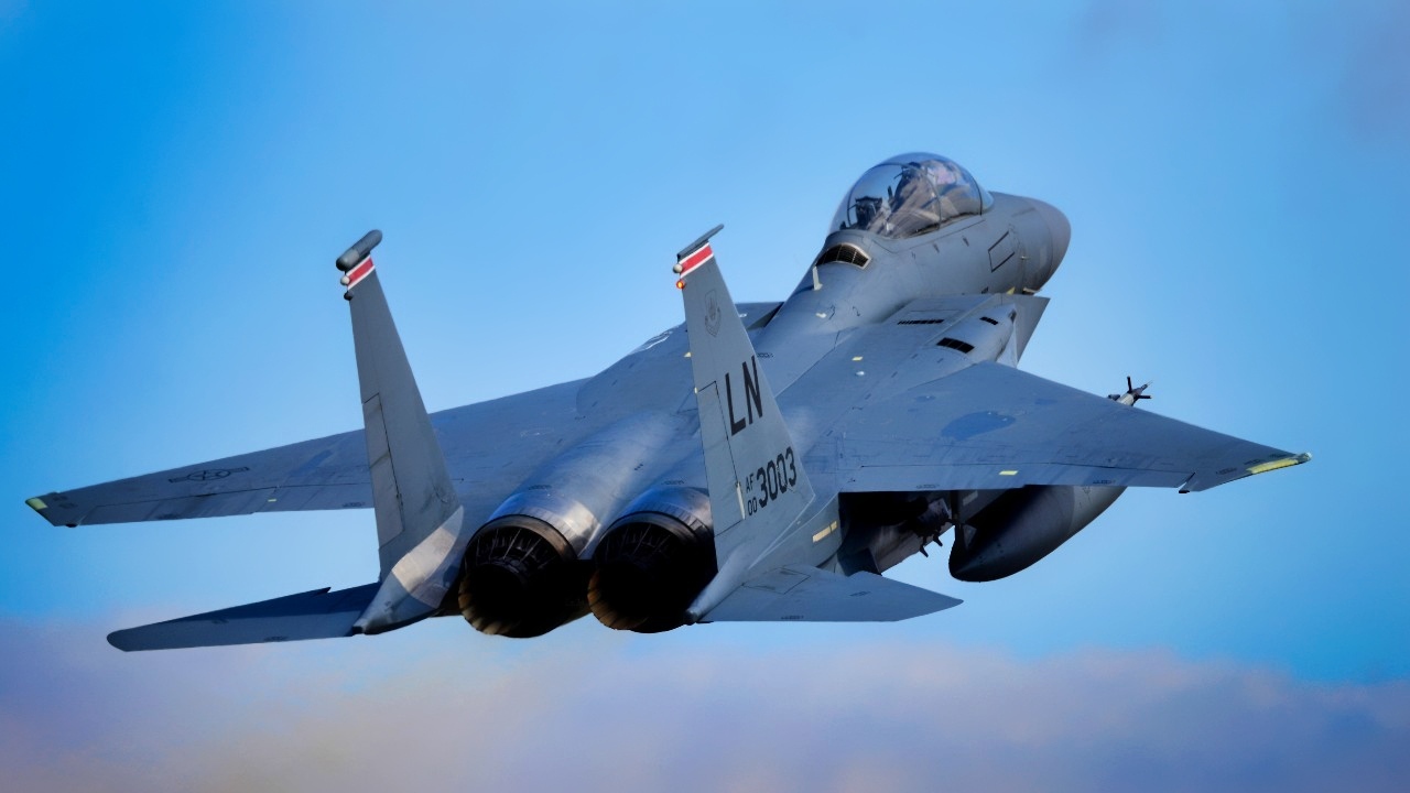 F-15 USAF In the Sky