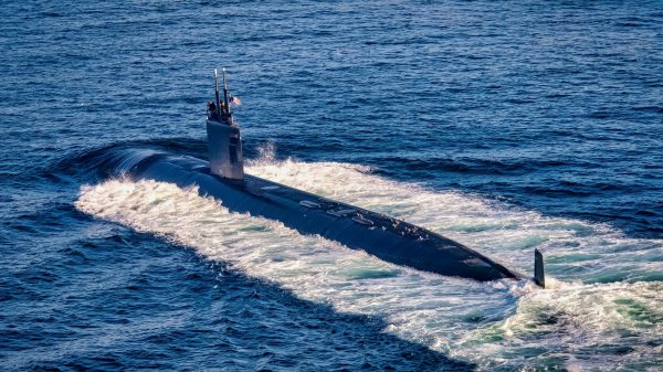 241204-N-VW723-2064 PACIFIC OCEAN (Dec. 4, 2024) The Los Angeles-class fast-attack submarine USS Greeneville (SSN 772) transits the Pacific Ocean while supporting a distinguished visitor embark, Dec. 4, 2024. Greeneville is one of four Los Angeles-class fast-attack submarines assigned to Commander, Submarine Squadron 11. These submarines are capable of supporting various missions, including: anti-submarine warfare; anti-ship warfare; strike warfare; and intelligence, surveillance, and reconnaissance. (U.S. Navy photo by Mass Communication Specialist 1st Class Keenan Daniels)